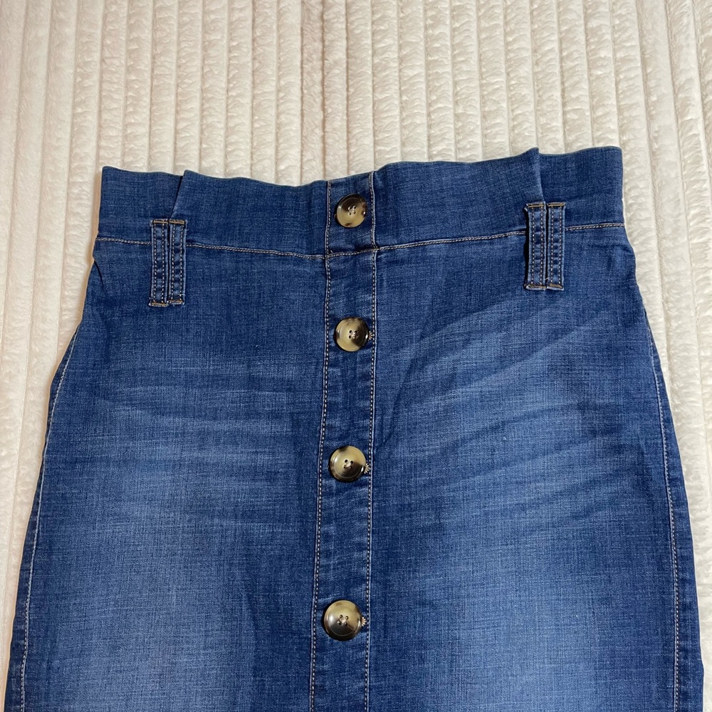 One 5 One | Button-Front | Denim Pencil Skirt - Picture 4 of 12
